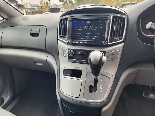 2021-Hyundai-H-1-25-CRDi-Elite-Auto-12-seat image:10