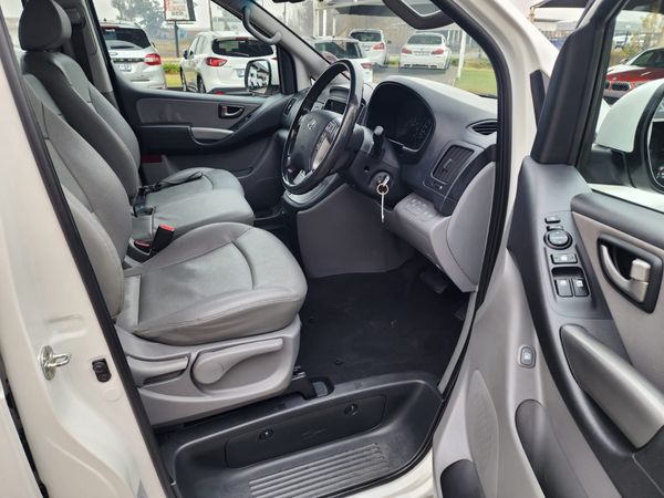 2021-Hyundai-H-1-25-CRDi-Elite-Auto-12-seat image:12