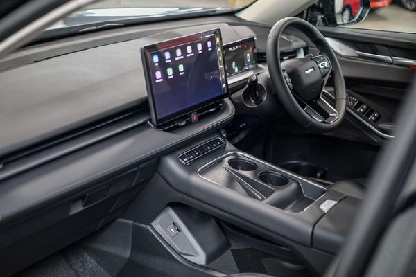 2025-Haval-H6-15T-Hybrid-Luxury-DHT image:12