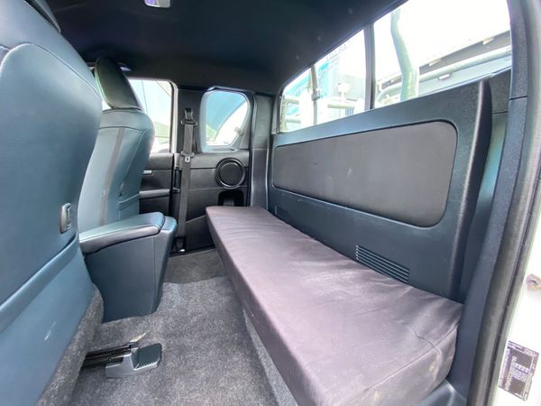 2024-Toyota-Hilux-28-GD-6-Raised-Body-Legend-4x4-Auto-Extended-Cab image:12