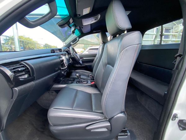 2024-Toyota-Hilux-28-GD-6-Raised-Body-Legend-4x4-Auto-Extended-Cab image:15