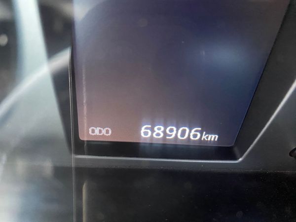 2024-Toyota-Hilux-28-GD-6-Raised-Body-Legend-4x4-Auto-Extended-Cab image:18