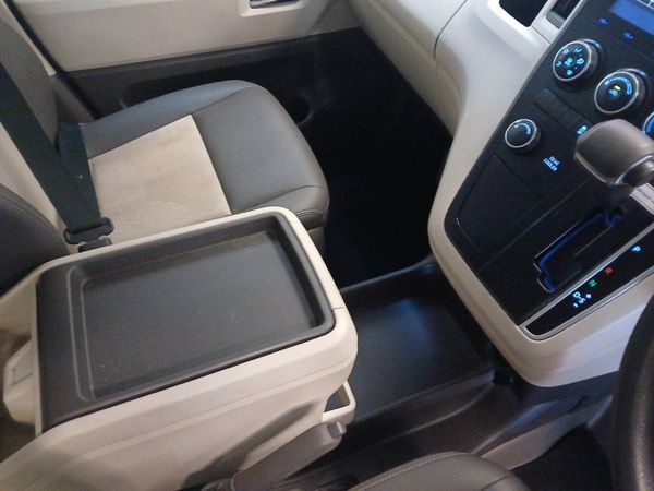 2025-Toyota-Quantum-28-GL-Auto-14-Seater image:11