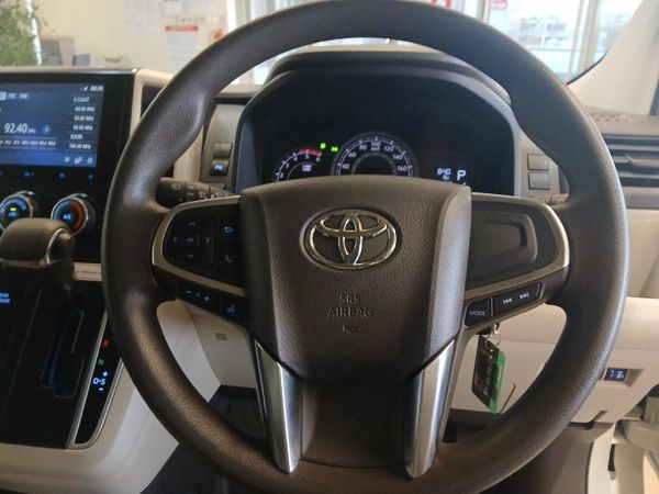 2025-Toyota-Quantum-28-GL-Auto-14-Seater image:7