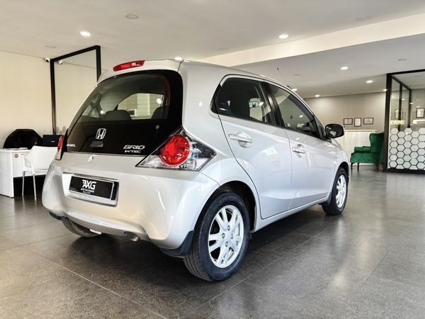 2015-Honda-Brio-12-Comfort image:2
