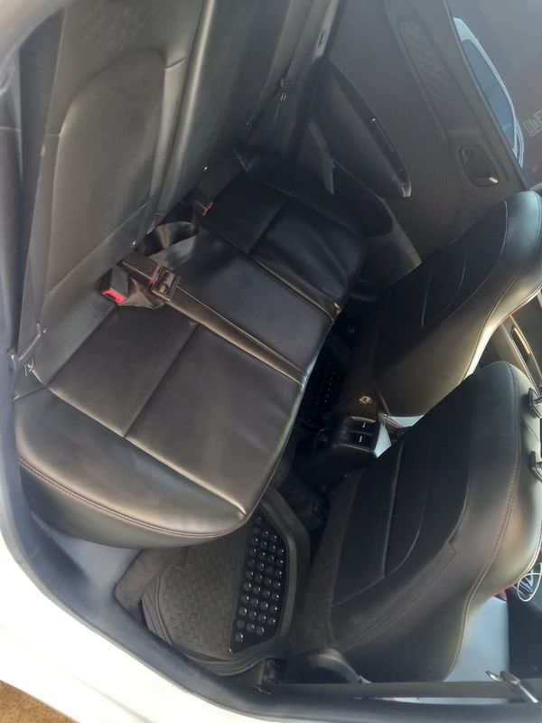 2024-Hyundai-Grand-i10-12-Fluid image:7