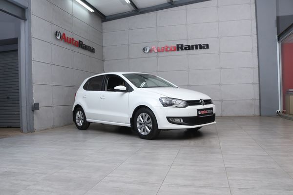 2010-Volkswagen-Polo-14-Comfortline-5-dr image:12