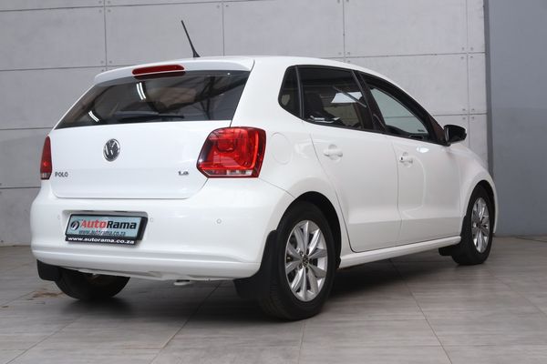 2010-Volkswagen-Polo-14-Comfortline-5-dr image:18