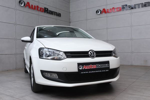 2010-Volkswagen-Polo-14-Comfortline-5-dr image:1