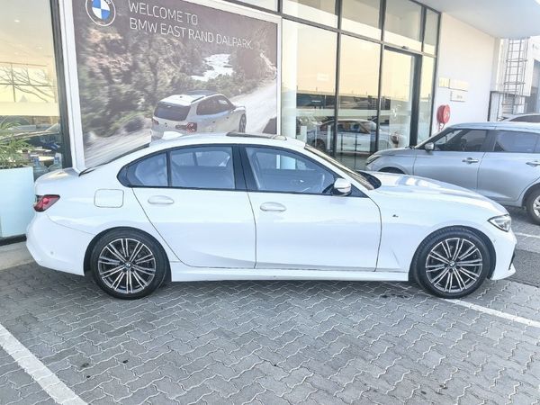2021-BMW-3-Series-318i-M-Sport image:3