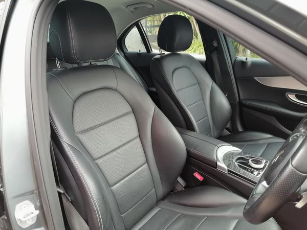 2017-Mercedes-Benz-C-Class-C-180-AMG-Line-Auto image:5