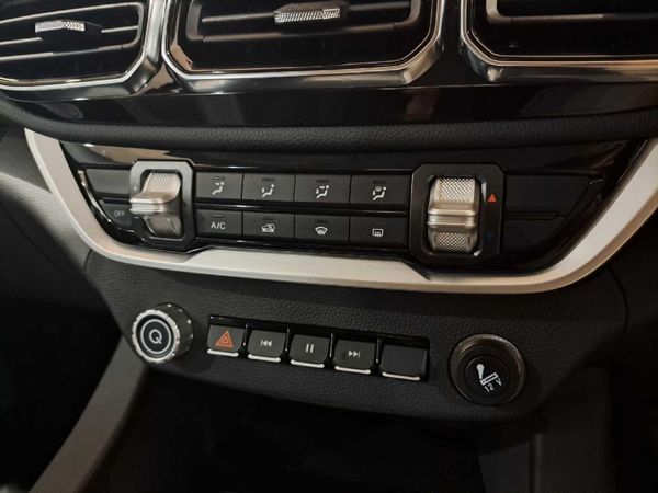 2026-Foton-Tunland-20T-G7-Elite-Double-Cab image:16