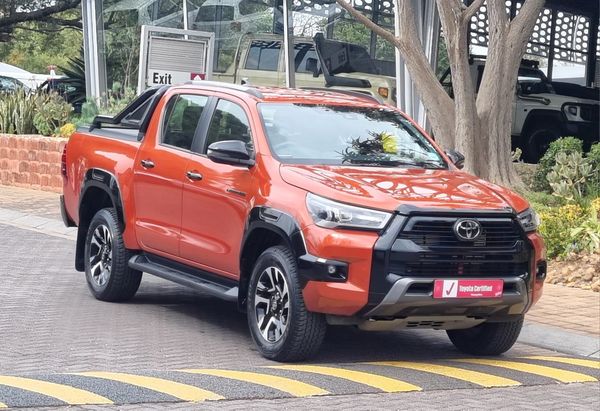2025-Toyota-Hilux-28-GD-6-RB-Legend-55-4x4-Auto-Double-Cab image:1