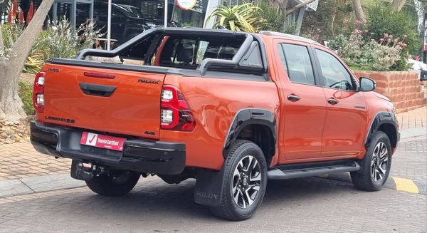 2025-Toyota-Hilux-28-GD-6-RB-Legend-55-4x4-Auto-Double-Cab image:4