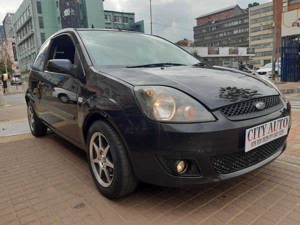 2006-Ford-Fiesta-16i-Trend-3-dr image:12