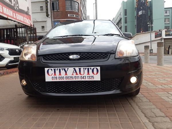 2006-Ford-Fiesta-16i-Trend-3-dr image:14
