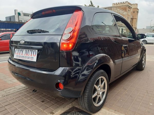 2006-Ford-Fiesta-16i-Trend-3-dr image:6