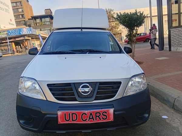2021-Nissan-NP200-15-dCi-SE image:1