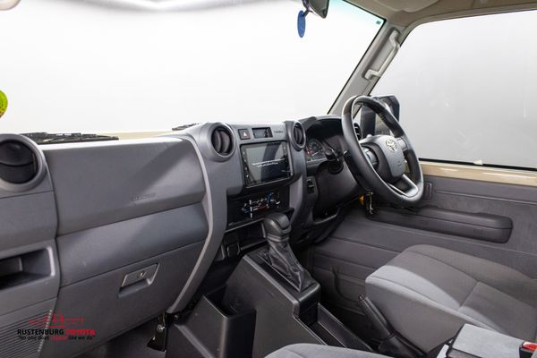 2025-Toyota-Land-Cruiser-79-28-GD-6-Auto-Double-Cab image:5