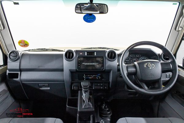 2025-Toyota-Land-Cruiser-79-28-GD-6-Auto-Double-Cab image:6