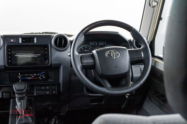 2025-Toyota-Land-Cruiser-79-28-GD-6-Auto-Double-Cab image:7