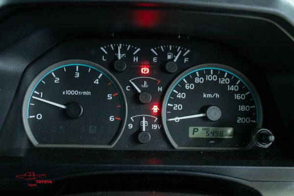 2025-Toyota-Land-Cruiser-79-28-GD-6-Auto-Double-Cab image:8