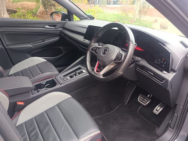 2022-Volkswagen-Golf-8-GTI-20-TSI-Auto image:9