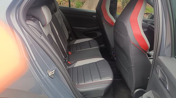2022-Volkswagen-Golf-8-GTI-20-TSI-Auto image:11
