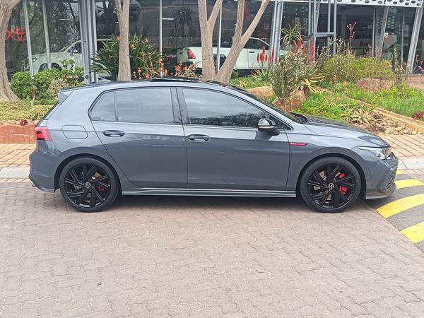 2022-Volkswagen-Golf-8-GTI-20-TSI-Auto image:3