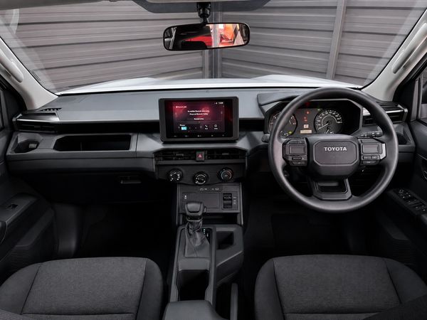 2026-Toyota-Hilux-28-GD-6-RB-SRX-4x4-Auto-Double-Cab image:12