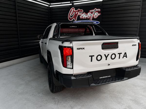 2026-Toyota-Hilux-28-GD-6-RB-SRX-4x4-Auto-Double-Cab image:6