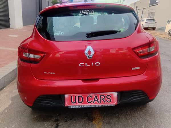 2016-Renault-Clio-IV-900T-Expression-5-dr-66kW image:3