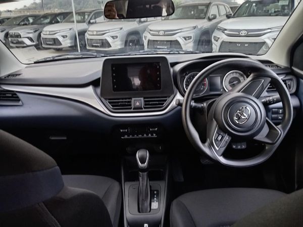 2026-Toyota-Starlet-15-XS-Auto image:5
