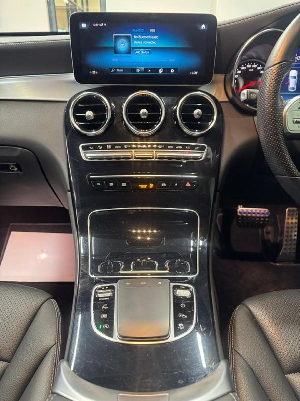 2022-Mercedes-Benz-GLC-Coupe-220d-4Matic image:11