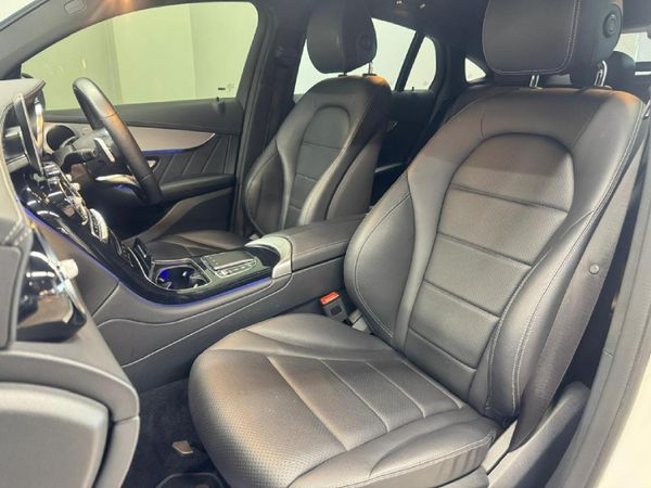 2022-Mercedes-Benz-GLC-Coupe-220d-4Matic image:12