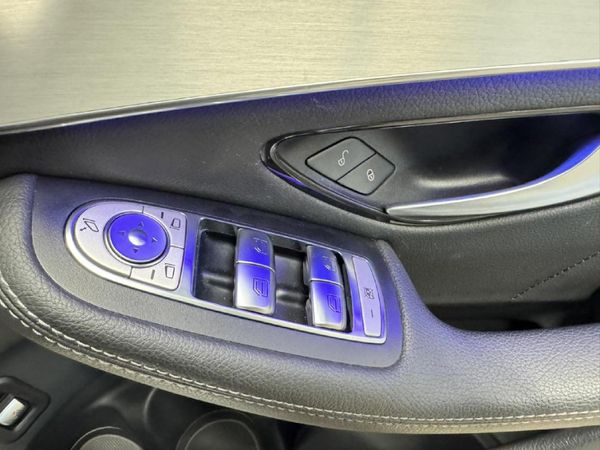 2022-Mercedes-Benz-GLC-Coupe-220d-4Matic image:14