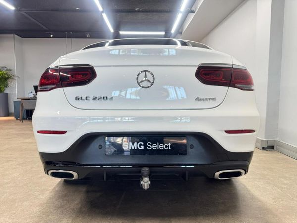 2022-Mercedes-Benz-GLC-Coupe-220d-4Matic image:4