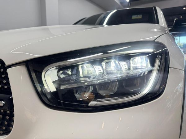 2022-Mercedes-Benz-GLC-Coupe-220d-4Matic image:7