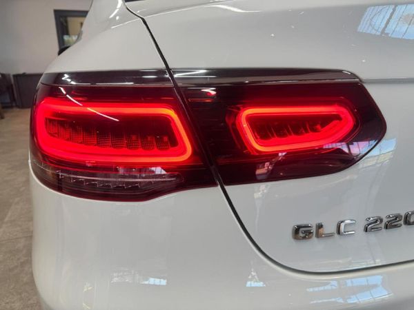 2022-Mercedes-Benz-GLC-Coupe-220d-4Matic image:8