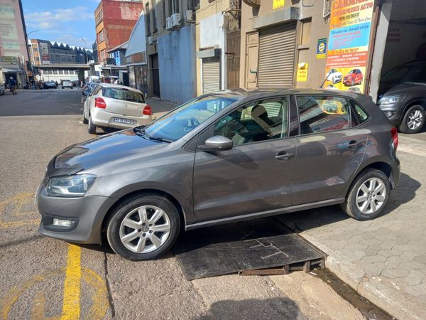 2012-Volkswagen-Polo-16-Comfortline-5-dr image:2