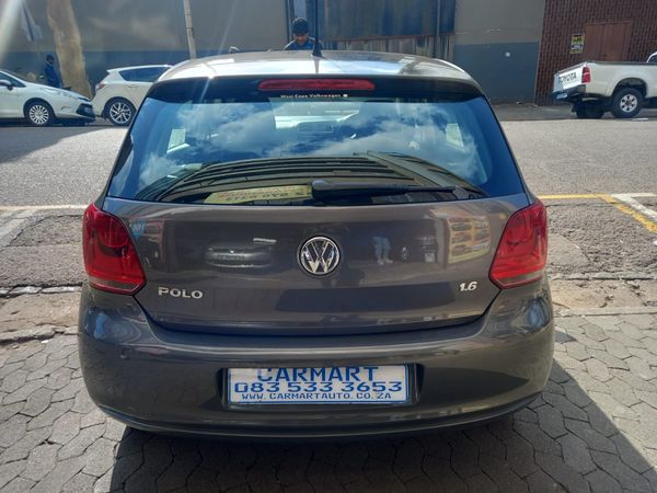 2012-Volkswagen-Polo-16-Comfortline-5-dr image:3