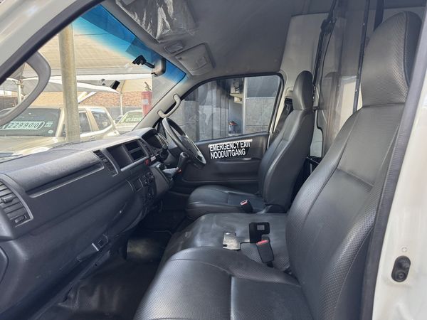 2024-Toyota-Quantum-25-D-4D-Sesfikile-16-seat image:10