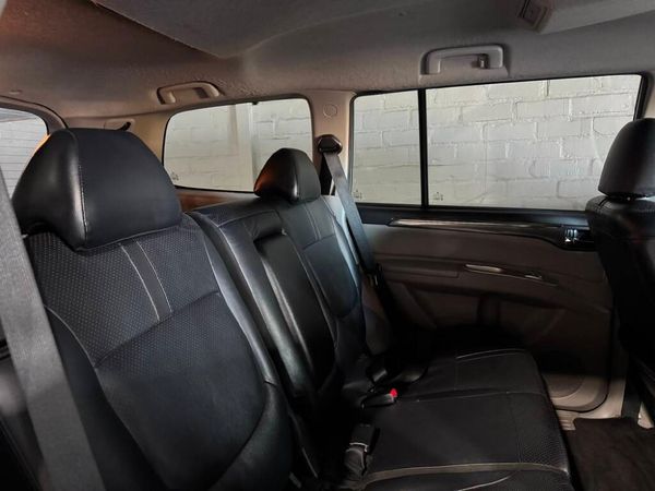 2014-Mitsubishi-Pajero-Sport-25D-4x4-Auto image:10