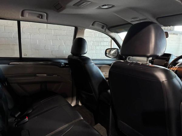2014-Mitsubishi-Pajero-Sport-25D-4x4-Auto image:12