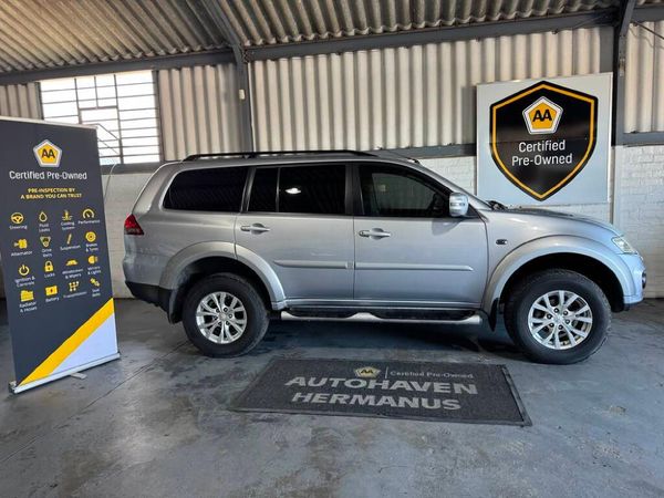 2014-Mitsubishi-Pajero-Sport-25D-4x4-Auto image:1