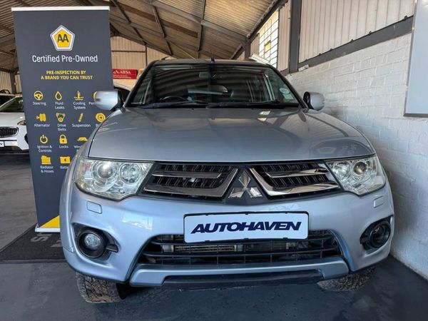 2014-Mitsubishi-Pajero-Sport-25D-4x4-Auto image:2