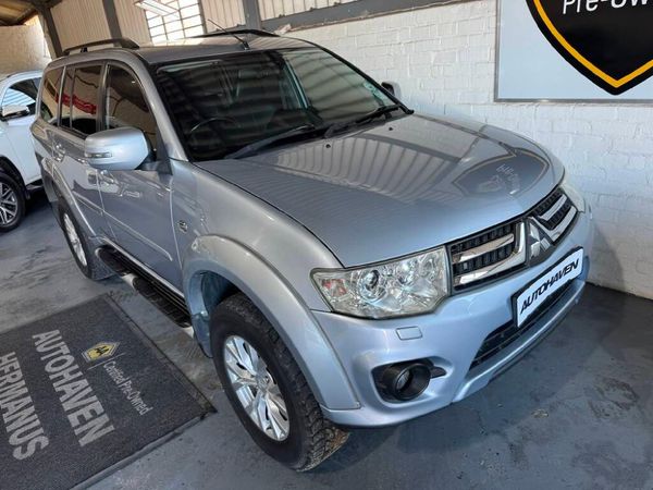 2014-Mitsubishi-Pajero-Sport-25D-4x4-Auto image:3