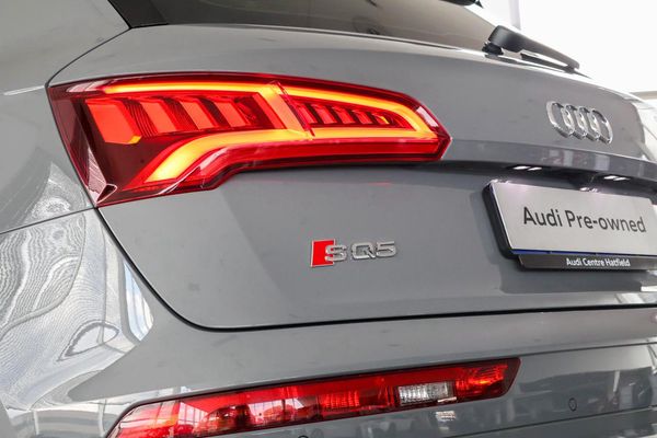 2020-Audi-SQ5-30-TFSI-quattro-Auto image:12
