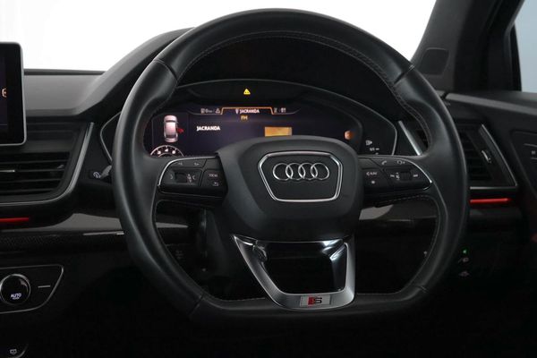 2020-Audi-SQ5-30-TFSI-quattro-Auto image:17