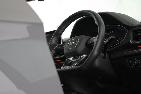2020-Audi-SQ5-30-TFSI-quattro-Auto image:22